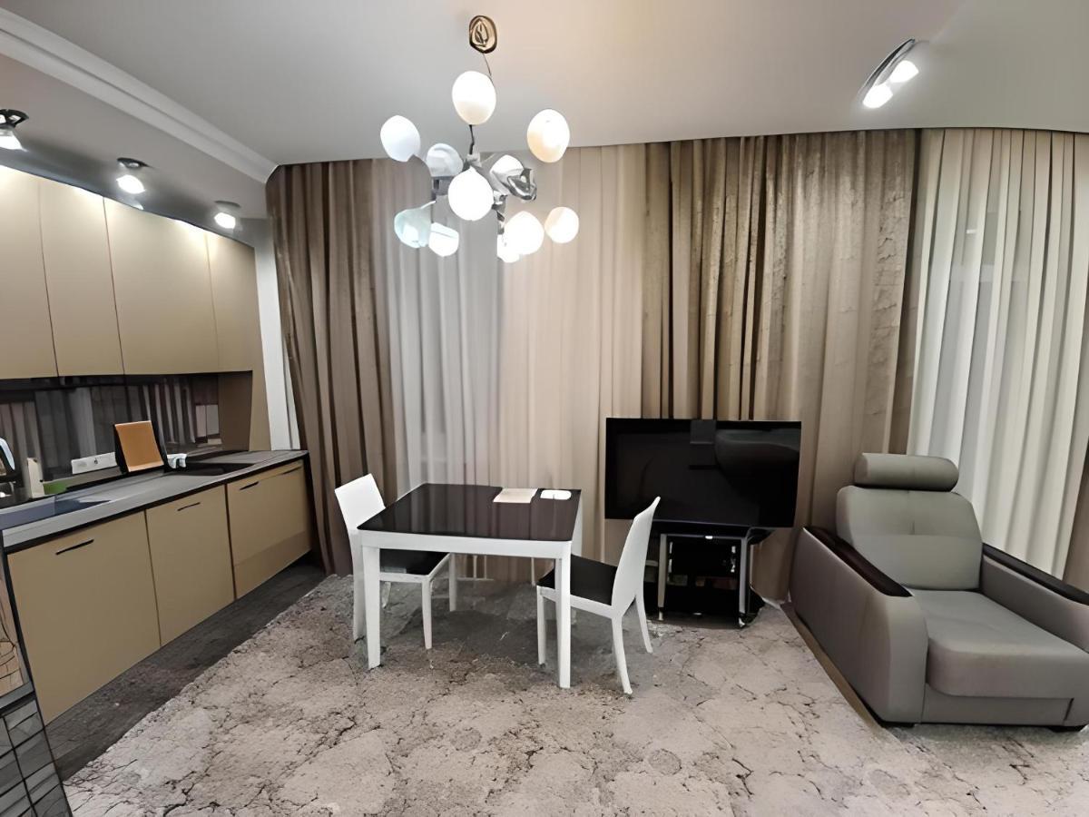 Inn Home Apartments In Kiev Center Exterior foto