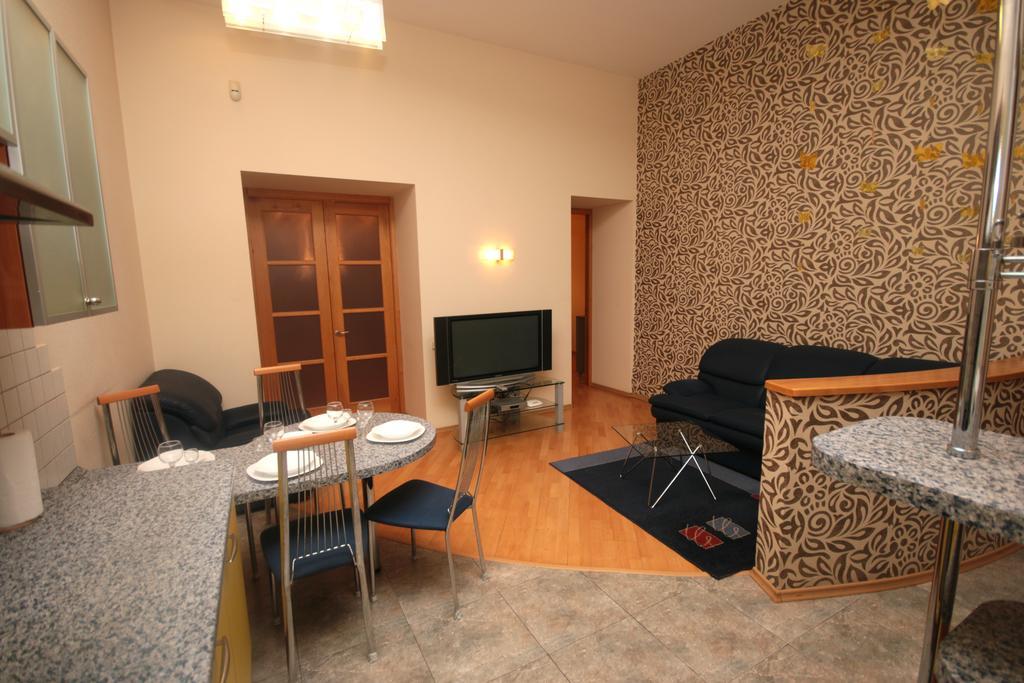 Inn Home Apartments In Kiev Center Exterior foto